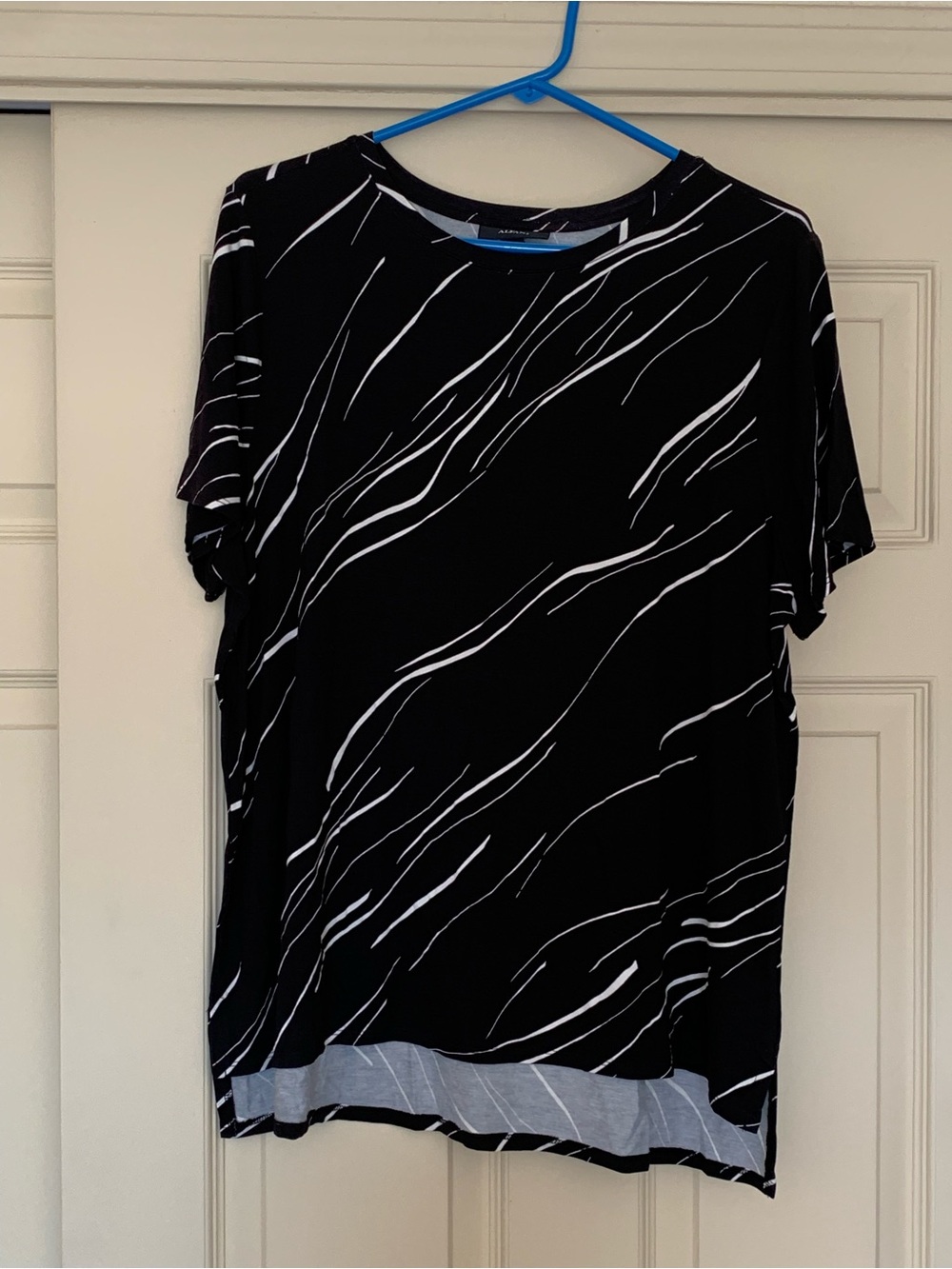 Alfani Womens Large Black White Abstract Graphic Streak Print Short Sleeve Top H